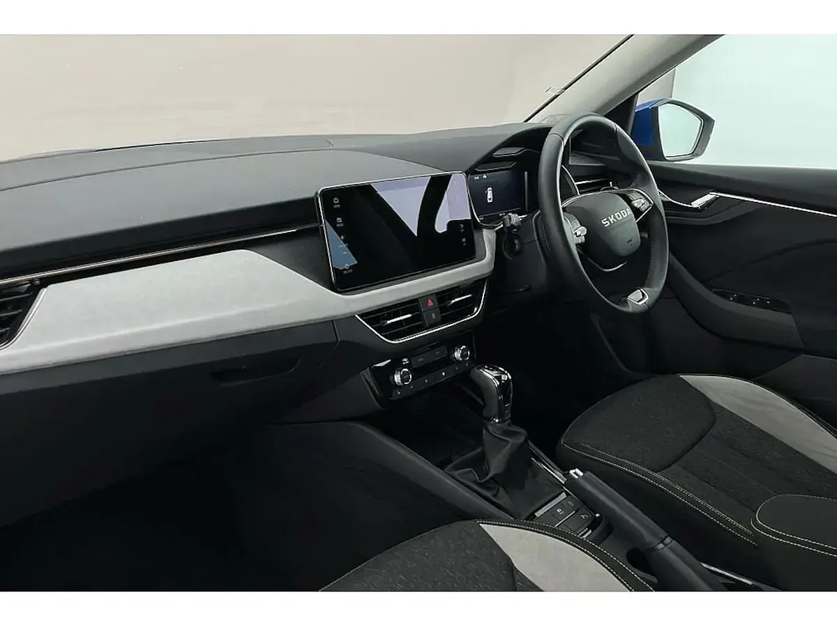 Used Skoda Kamiq SE L 85 HP (62 kW) 2025 Race blue metallic SUV
