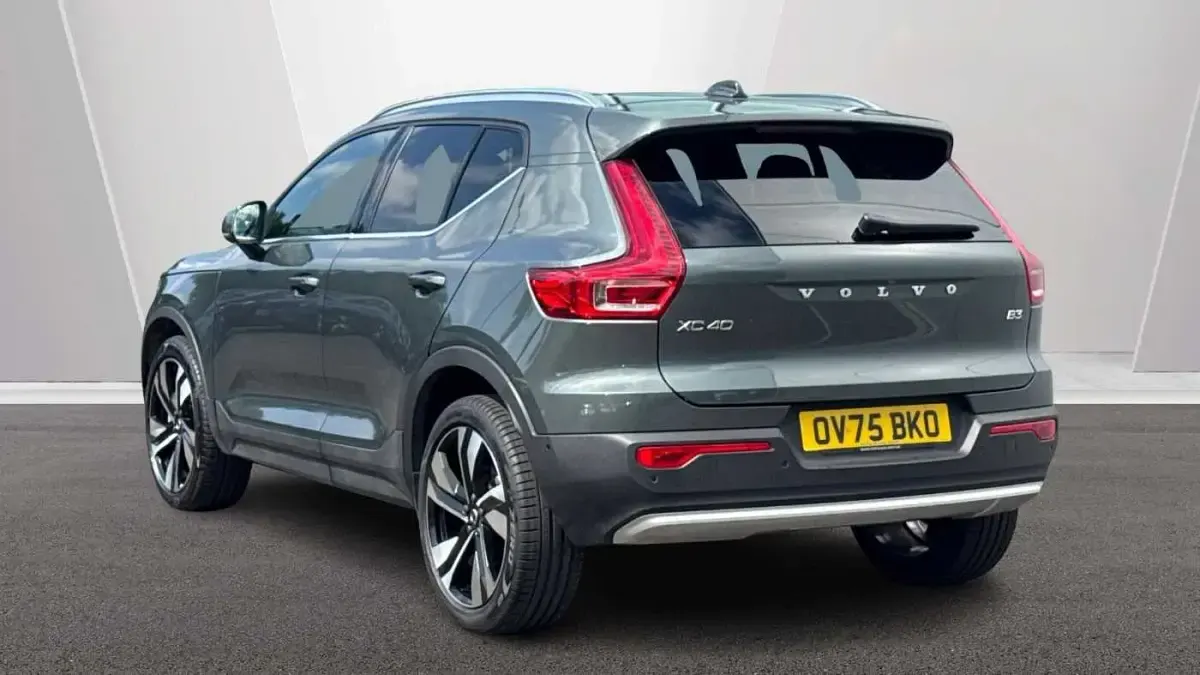 Used Volvo XC40 Ultra 161 HP (118 kW) 2025 Green SUV