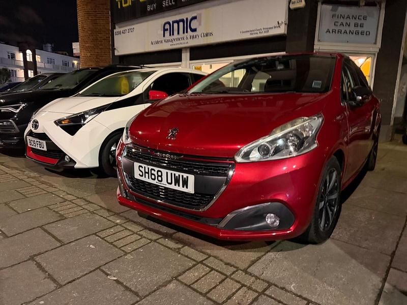 Red Used 2018 Peugeot 208 Hatchback | £4,895 (Super price) - Image 1/2