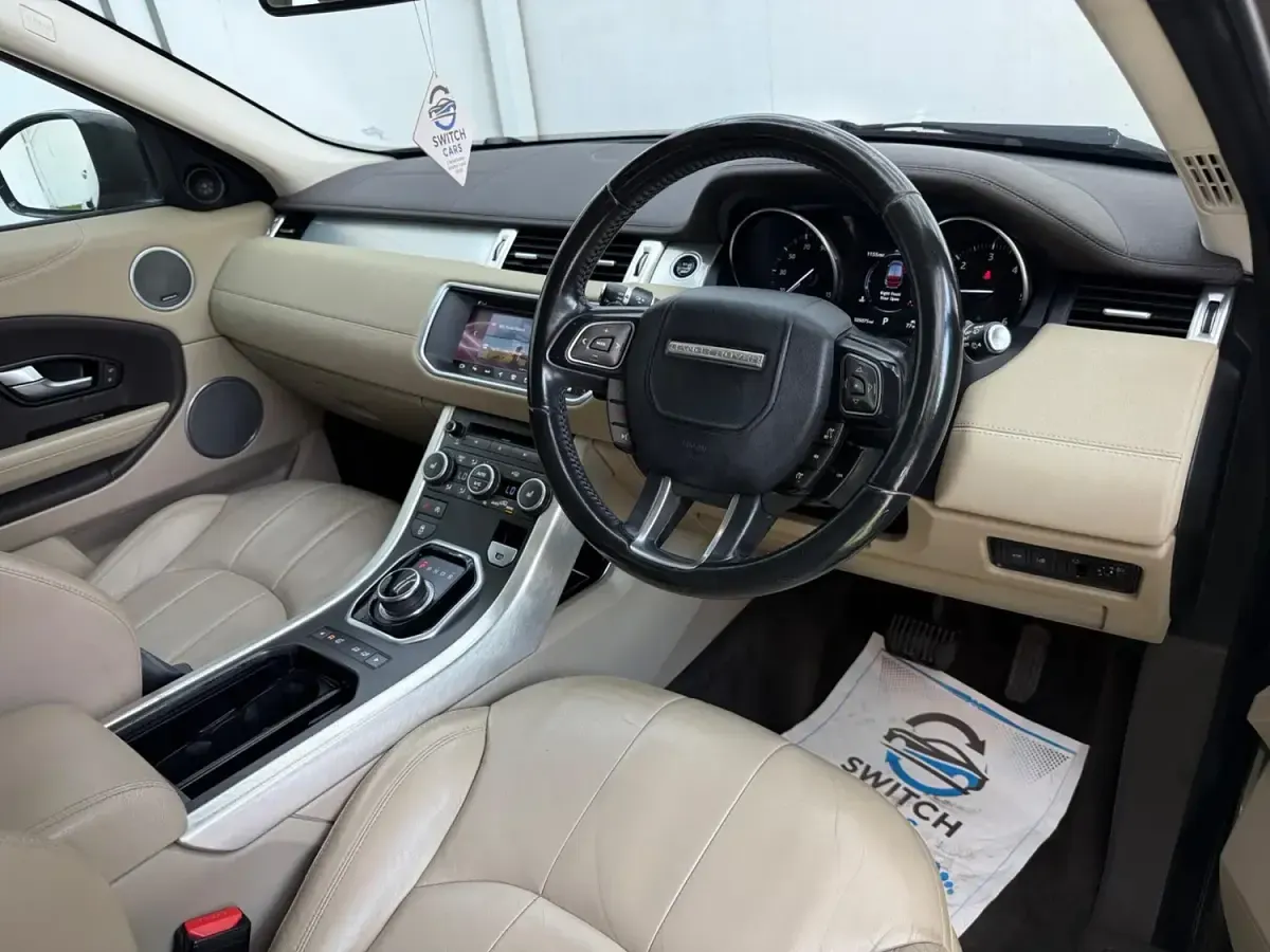 Used Land Rover Range Rover evoque SE 2017 Brown Estate