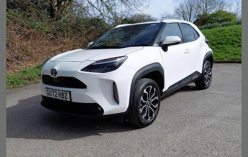 Used Toyota Yaris Cross Design 113 HP (83 kW) 2022 White SUV