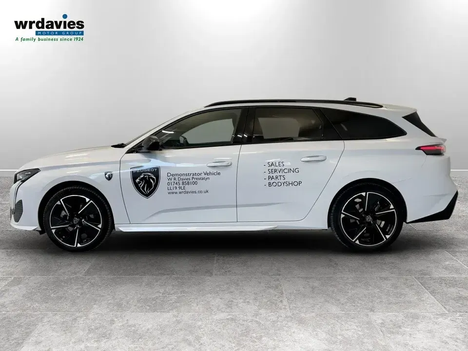 Used Peugeot 308 GTi 114 kW (156 HP) 2025 White Estate