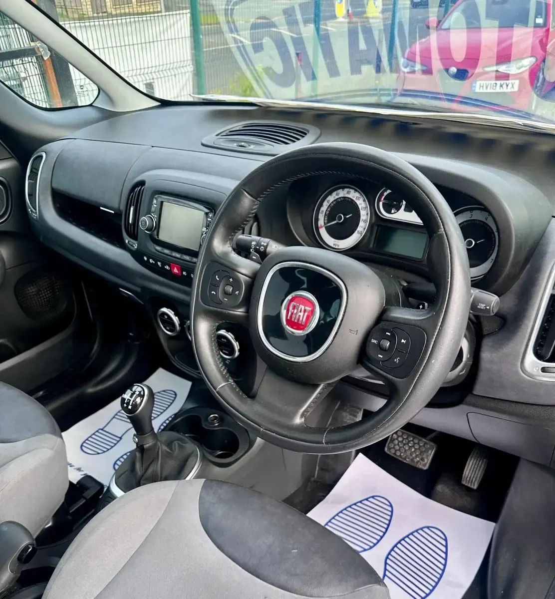 Used Fiat 500L Lounge 85 HP (62 kW) 2014 Silver MPV