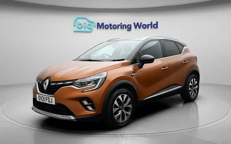 Used Renault Captur Version S 91 HP (66 kW) 2021 Orange/black SUV