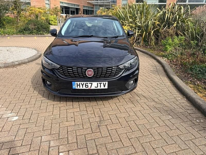 Used Fiat Tipo Easy Plus 120 HP (88 kW) 2017 Black Hatchback