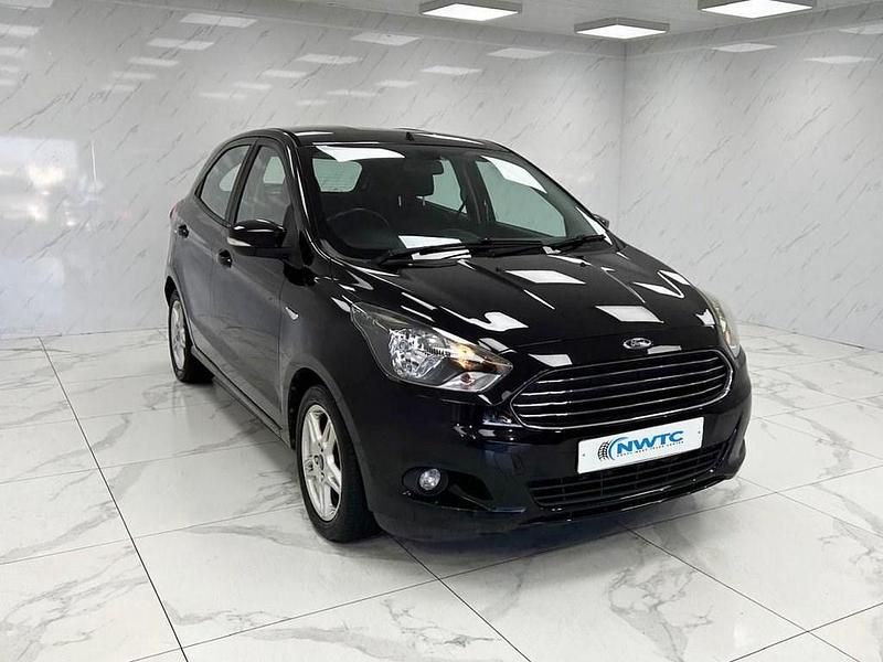 Used Ford Ka Plus Zetec 70 HP (51 kW) 2018 Black Hatchback