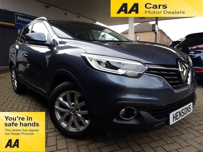 Grey Used 2018 Renault Kadjar Dynamique SUV | £8,995 (Fair price) - Image 1/4