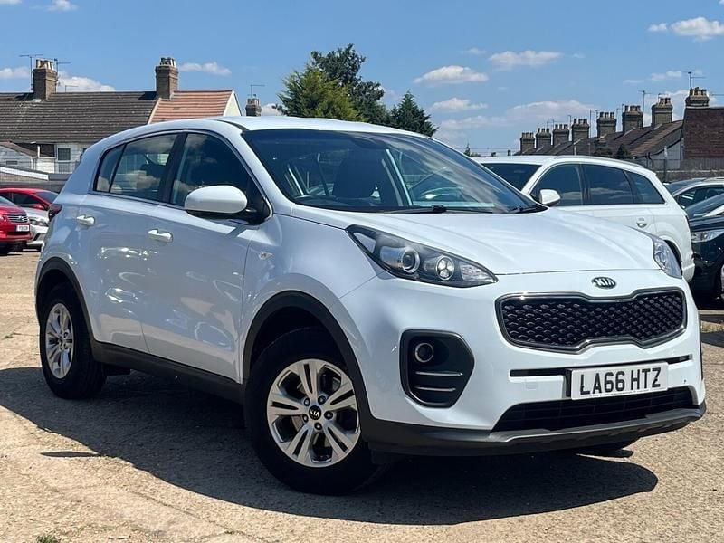 White Used 2017 Kia Sportage SUV | £7,788 (Good price) - Image 1/4