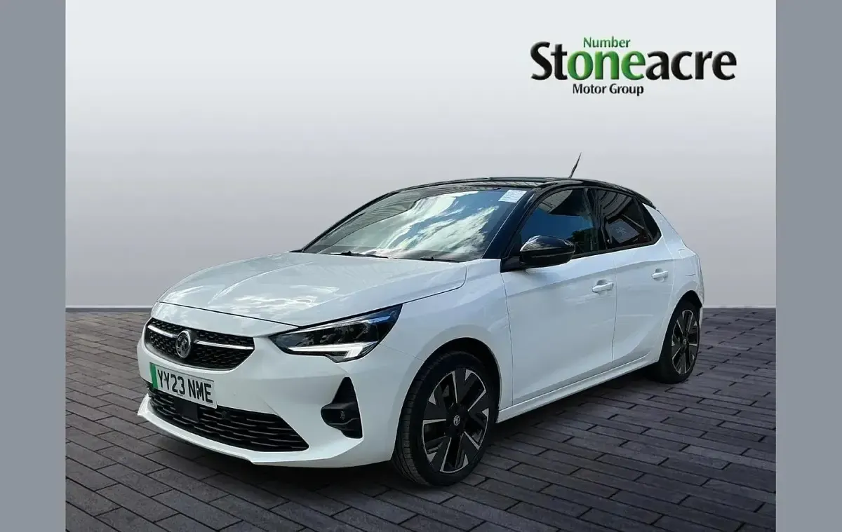 Usado Vauxhall Corsa-e 100 kW (136 HP) 2023 Branco Citadino