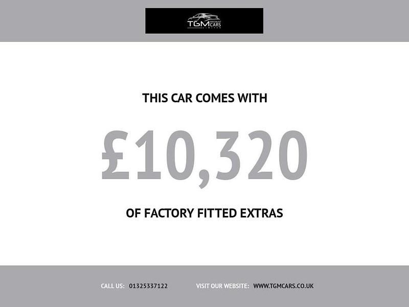 White Used 2019 BMW 520 M Sport Estate | £16,995 (Good price) - Image 1/2