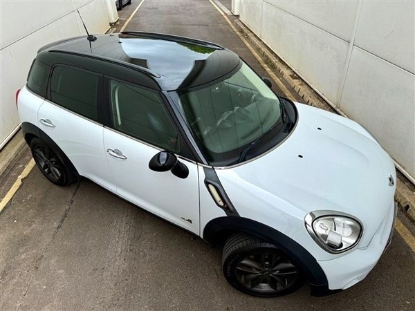 White Used 2012 Mini Cooper S Countryman SUV | £5,350 (Fair price) - Image 1/1