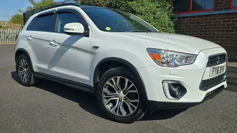 Used Mitsubishi ASX 147 HP (108 kW) 2016 White SUV