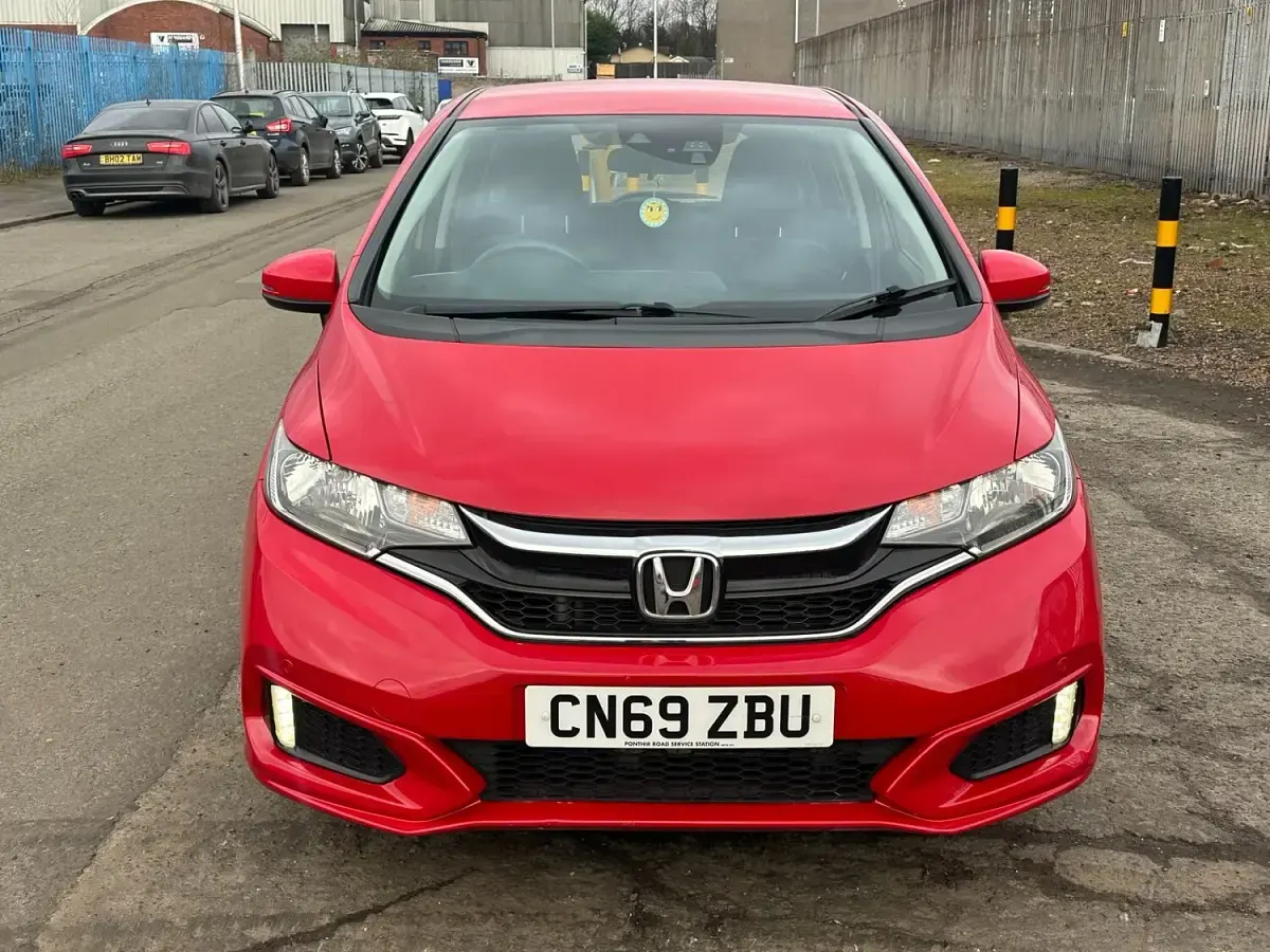Used Honda Jazz SE 102 HP (75 kW) 2019 Red Hatchback