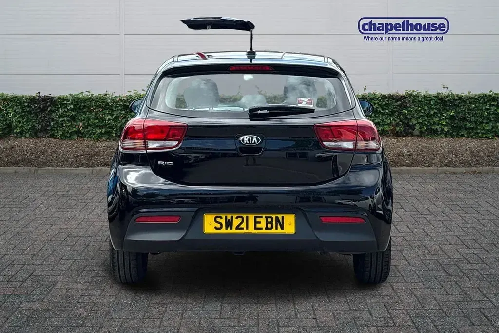 Used Kia Rio 2021 Black Hatchback