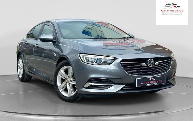 Second-hand Vauxhall Insignia Design Edition 165 CP (121 kW) 2020 Hatchback
