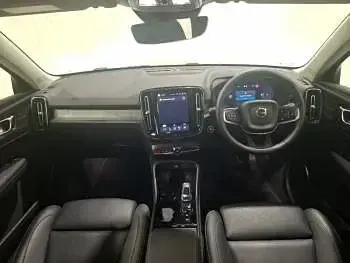 Used Volvo XC40 Ultra 163 HP (119 kW) 2025 Silver SUV
