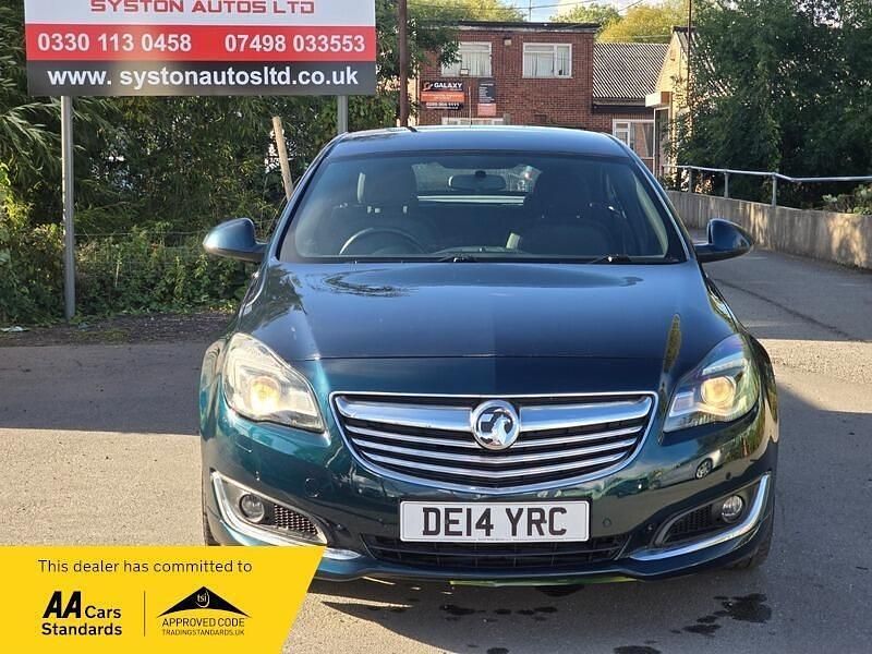 Used Vauxhall Insignia Edition 130 HP (95 kW) 2014 Green Hatchback