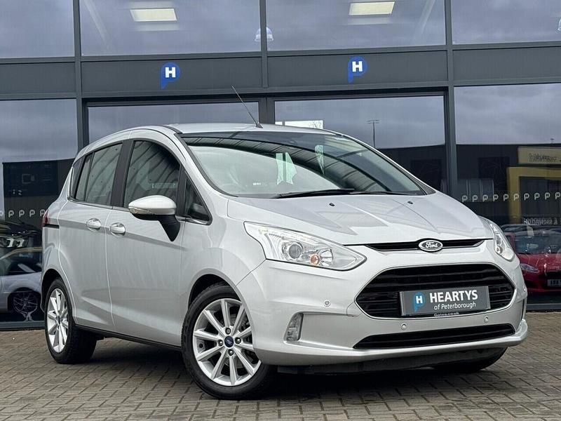 Usado Ford B-MAX Titanium 105 HP (77 kW) 2016 Prateado Monovolume