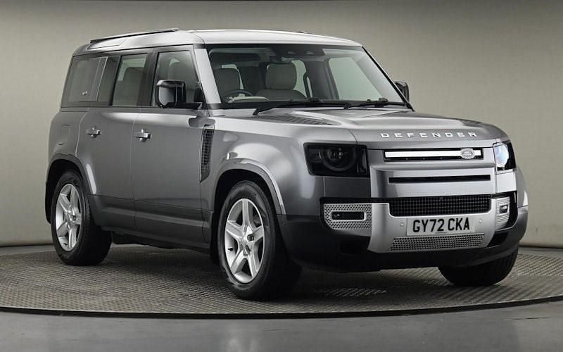Used 2024 Land Rover Defender SE SUV | £51,350 (Super price) - Image 1/4