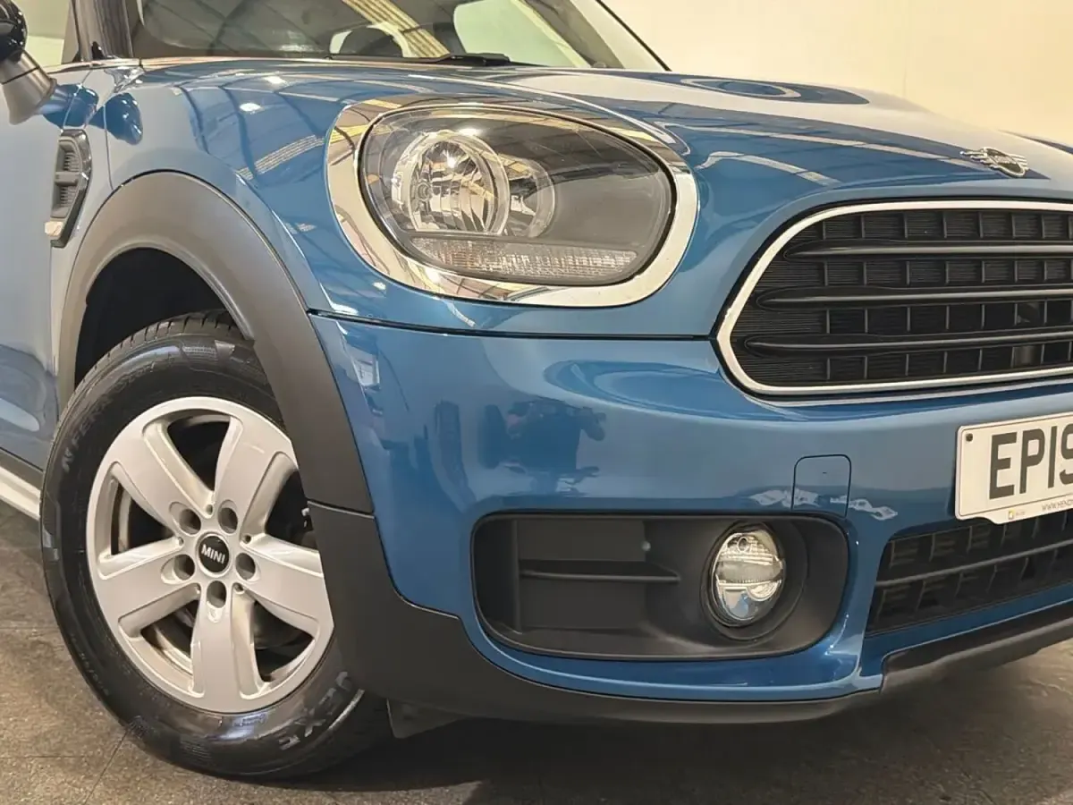 Used Mini Cooper Classic 2019 Blue Hatchback