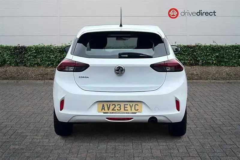 Used Vauxhall Corsa Design Edition 100 HP (73 kW) 2023 White Hatchback
