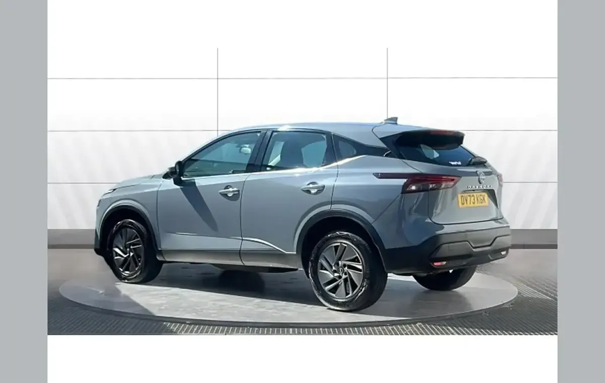 Used Nissan Qashqai Acenta Premium 155 HP (114 kW) 2023 Grey SUV