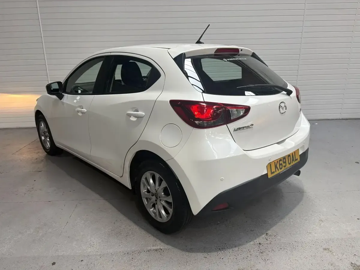 Used Mazda 2 2019 White Hatchback