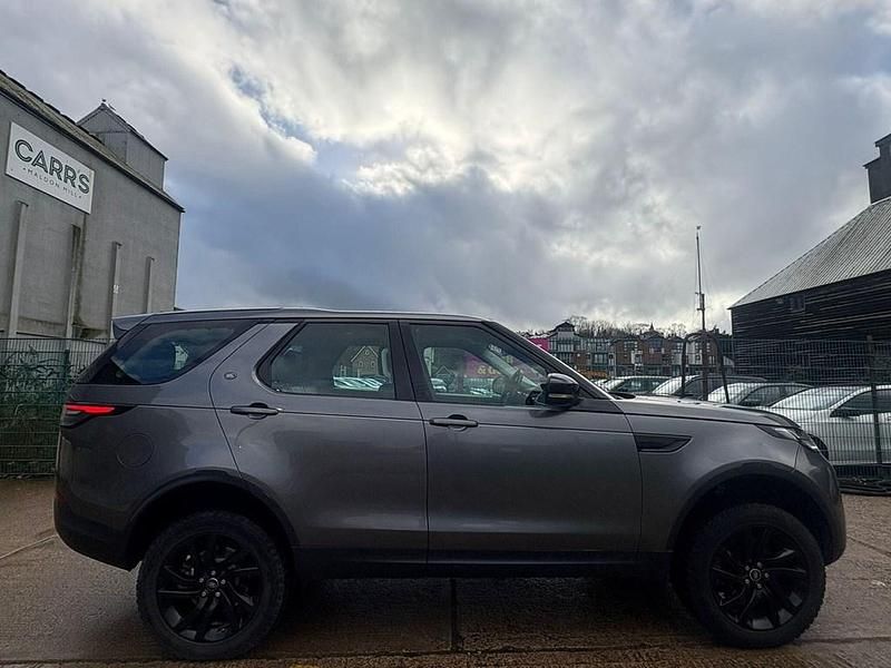 Used Land Rover Discovery 5 SE 2017 Grey SUV