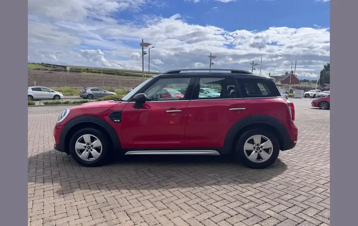 Used Mini Cooper Countryman Classic 134 HP (98 kW) 2018 Red SUV