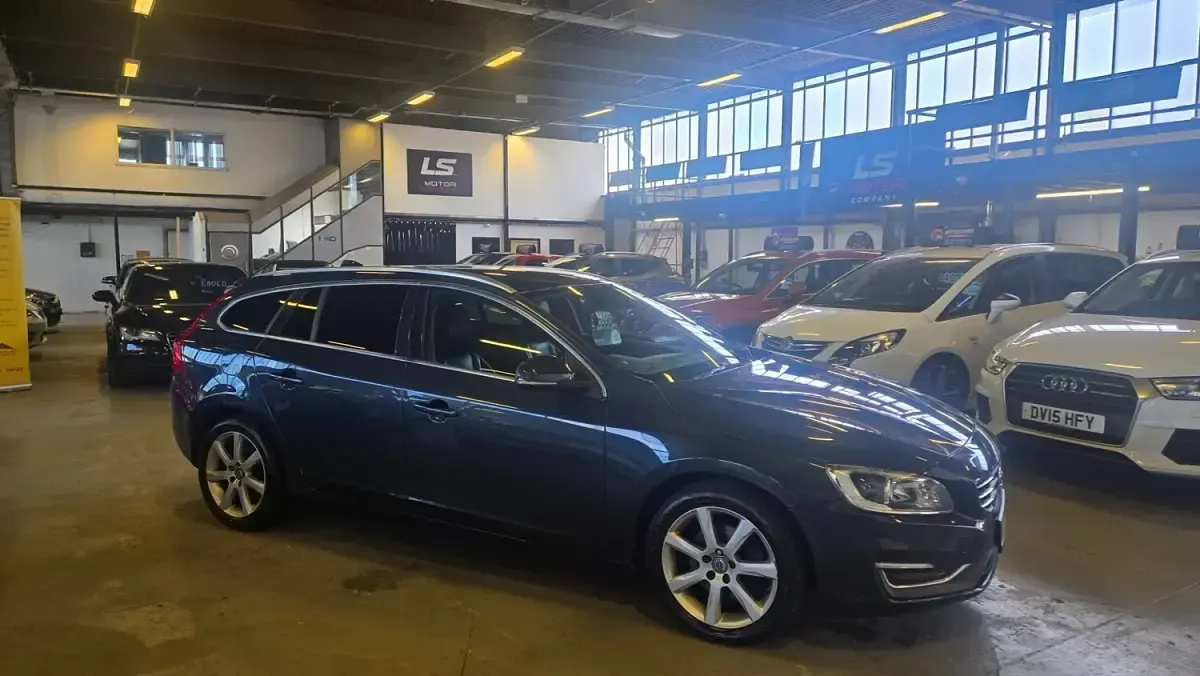Used Volvo V60 SE Lux 2017 Grey Estate
