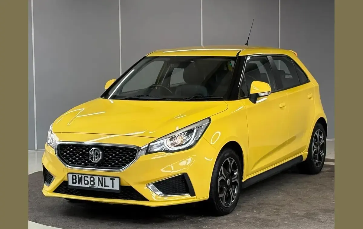Used MG MG3 Exclusive 106 HP (77 kW) 2019 Yellow Hatchback