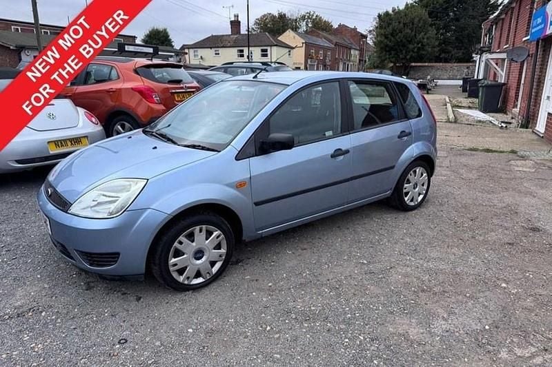 Blue Used 2005 Ford Fiesta Style Hatchback | £1,695 (Fair price) - Image 1/1