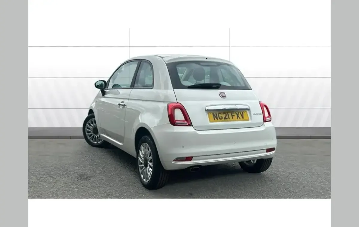 Used Fiat 500 Lounge 68 HP (50 kW) 2021 White Hatchback