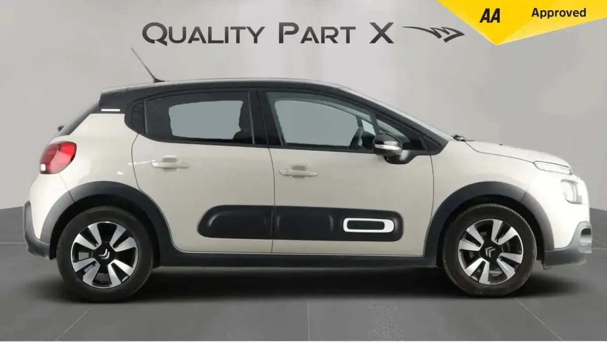 Used Citroën C3 PureTech 83 HP (61 kW) 2024 Grey Hatchback