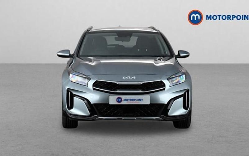 Usado Kia XCeed 160 HP (117 kW) 2022 Prateado SUV
