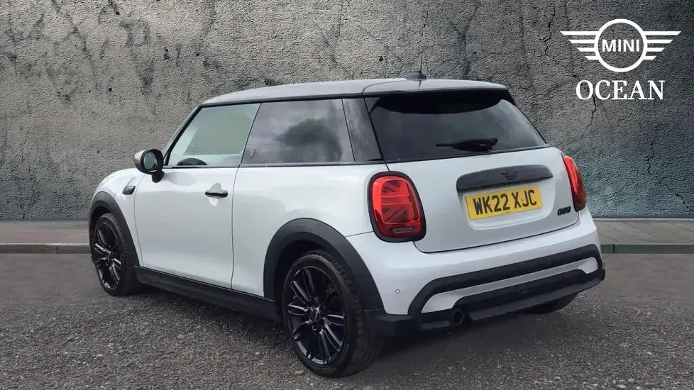 Used Mini Cooper Exclusive 134 HP (98 kW) 2022 Silver Hatchback