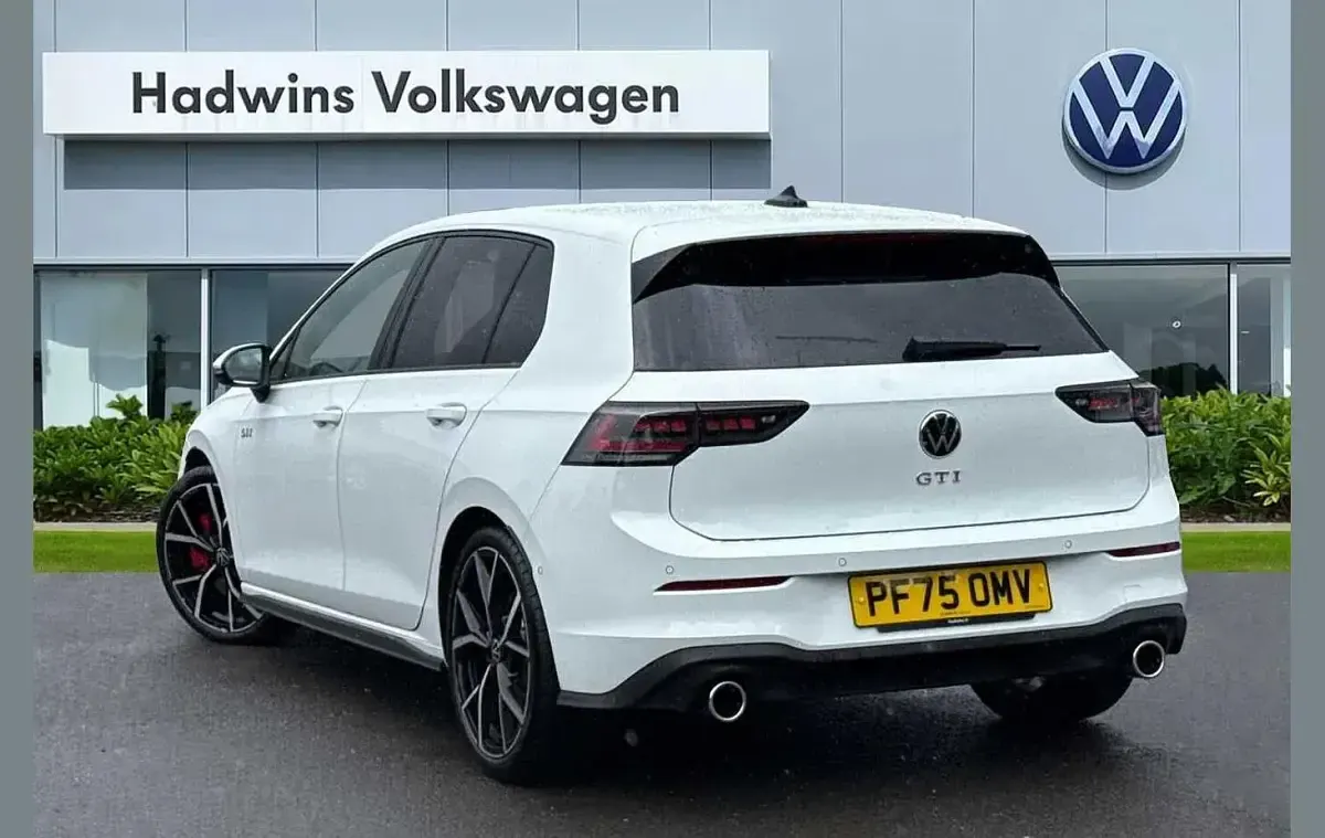 Used VW Golf VIII GTI 265 HP (194 kW) 2026 White Hatchback