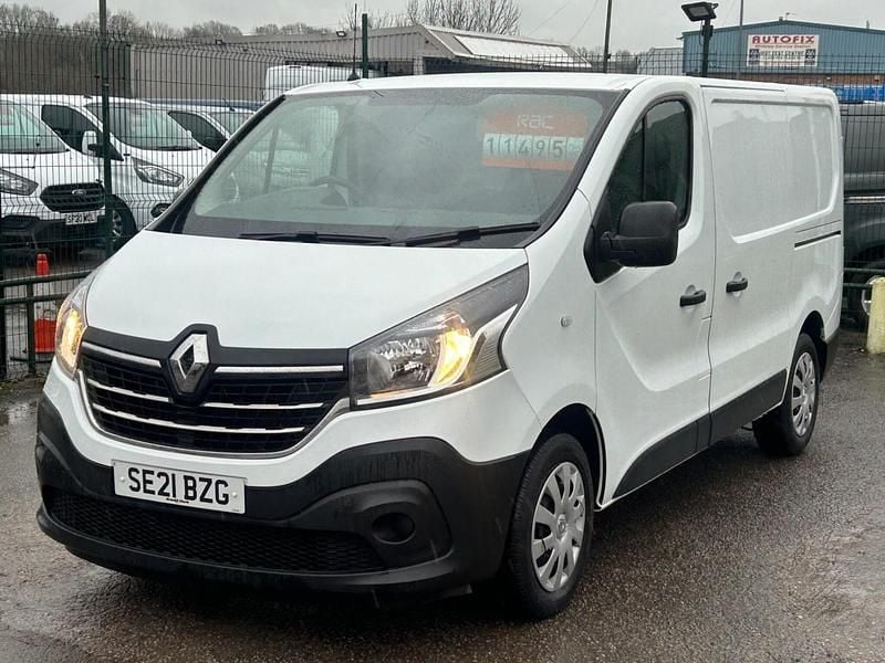 White Used 2021 Renault Trafic Business MPV | £11,495 (Super price) - Image 1/3