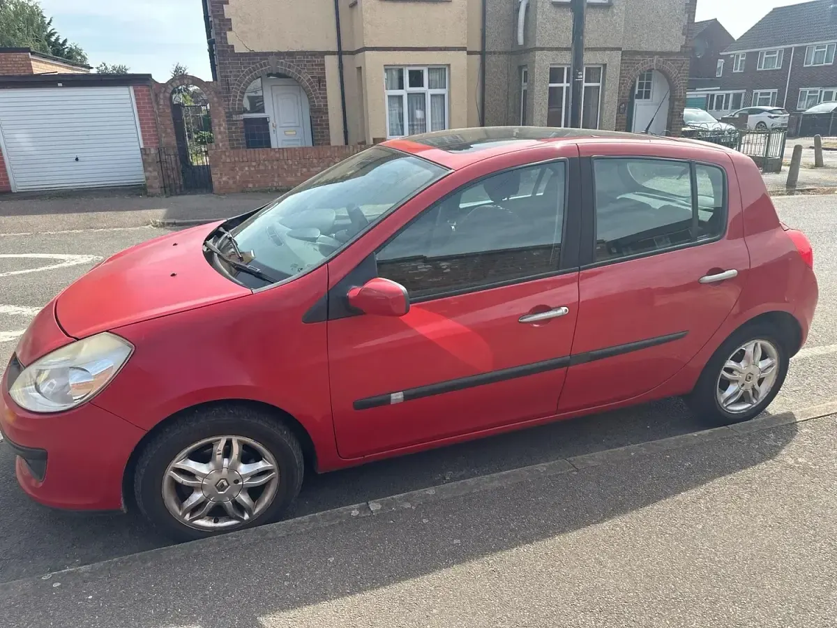 Used Renault Clio Privilege 2007 Red Hatchback