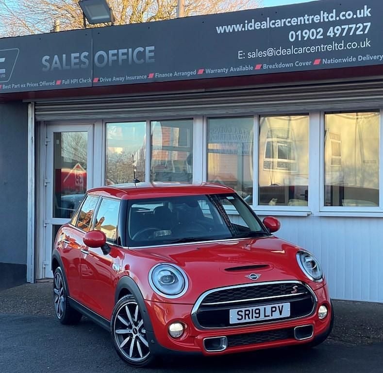 Used Mini Cooper S Exclusive 192 HP (141 kW) 2019 Orange Hatchback