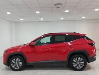 Used Hyundai Tucson SE 150 HP (110 kW) 2023 Red SUV