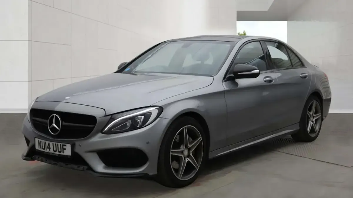Used Mercedes C200 AMG Line Premium 184 HP (135 kW) 2014 Silver Sedan