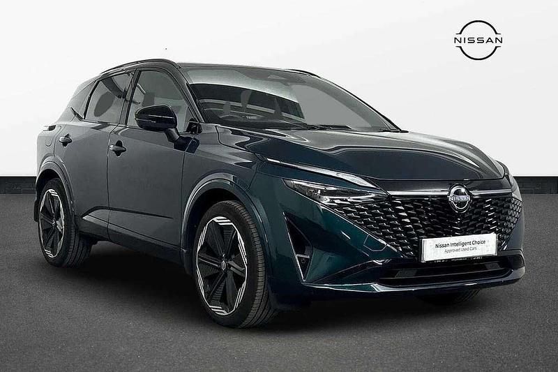 Green Used 2025 Nissan Qashqai SUV | £24,500 (Expensive) - Image 1/4