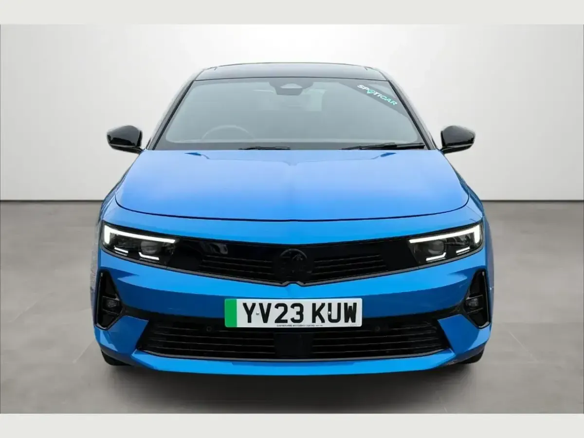 Used Vauxhall Astra Ultimate 113 kW (154 HP) 2023 Blue Hatchback
