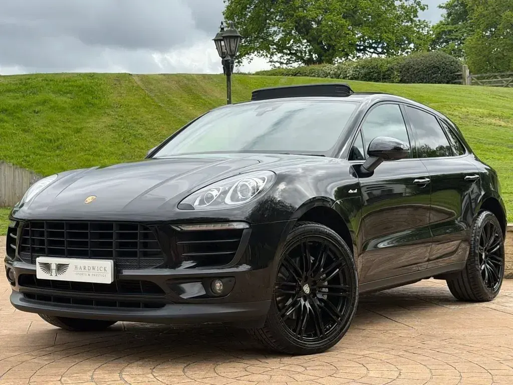 Used Porsche Macan 258 HP (189 kW) 2017 Black SUV