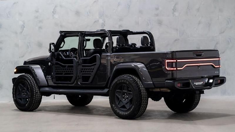 Used Jeep Gladiator 2025 Grey Pickup