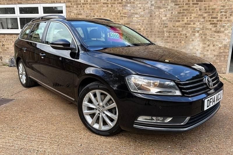 Black Used 2014 VW Passat Executive Estate | £3,995 (Good price) - Image 1/1