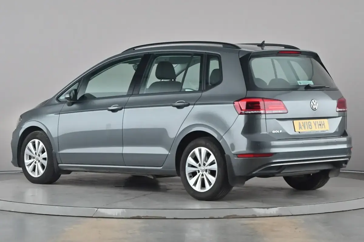 Used VW Golf Sportsvan SE 130 HP (95 kW) 2018 Grey MPV