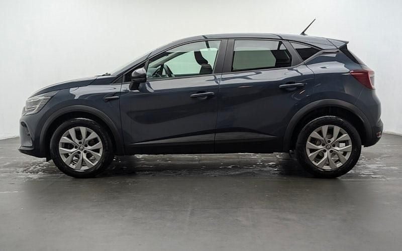 Used Renault Captur Iconic 91 HP (66 kW) 2022 Blue SUV