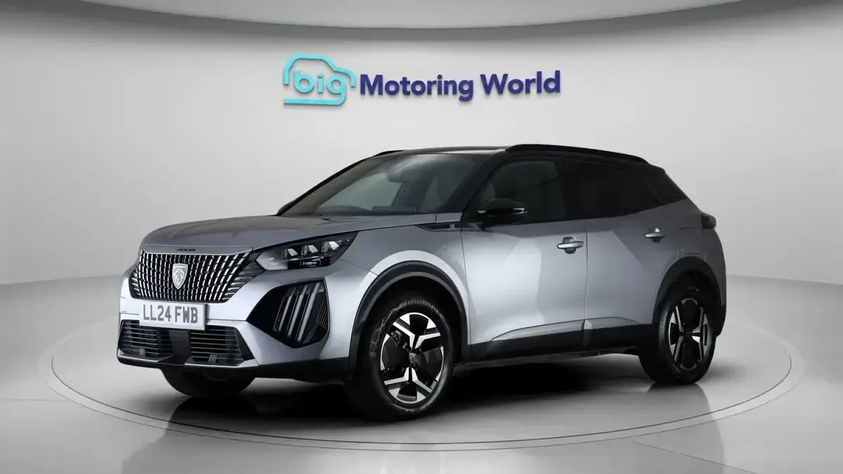 Second-hand Peugeot e-2008 GT 98 kW (134 CP) 2024 Gri SUV